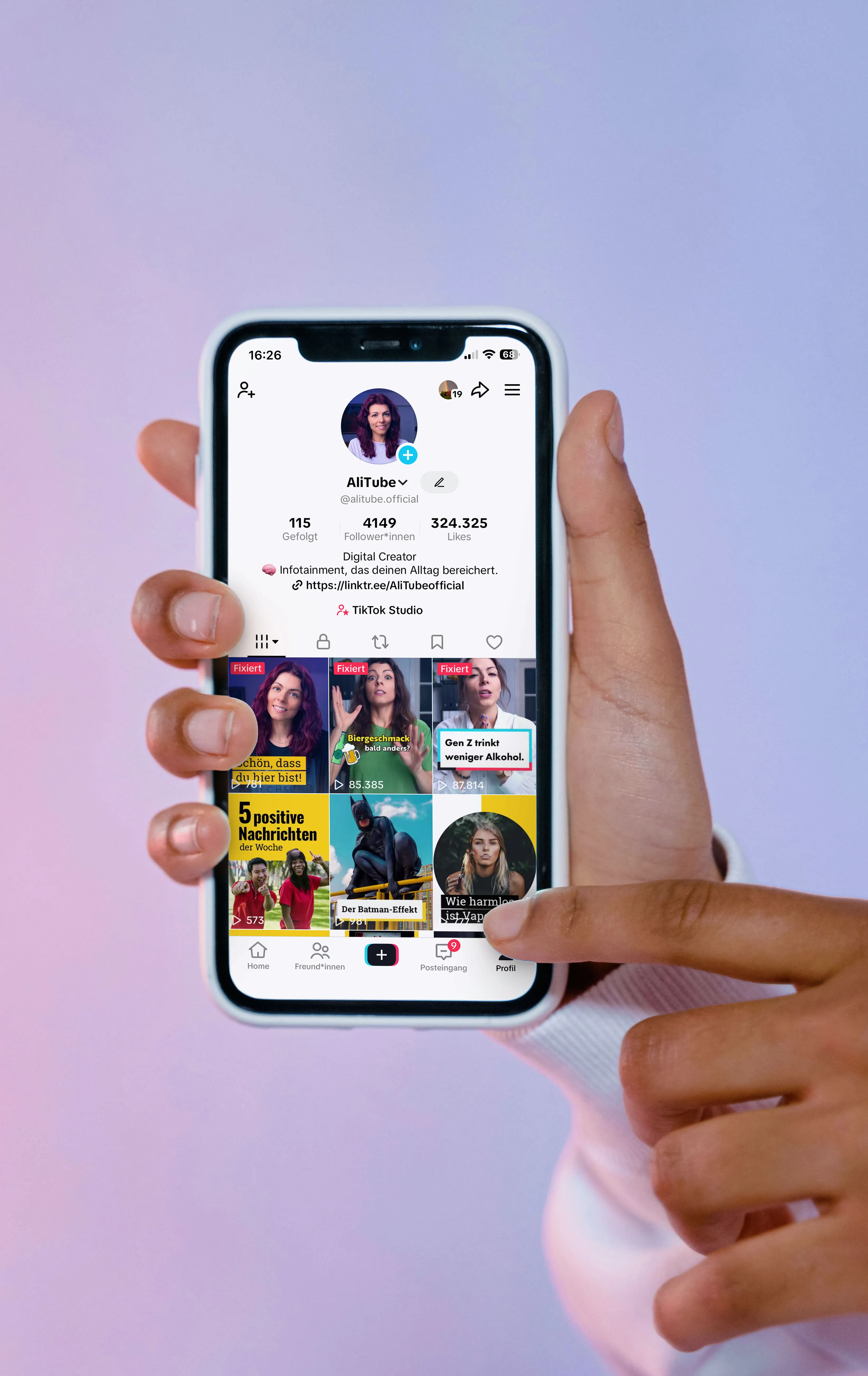 Ali-Na Instagram Profil auf dem Handy